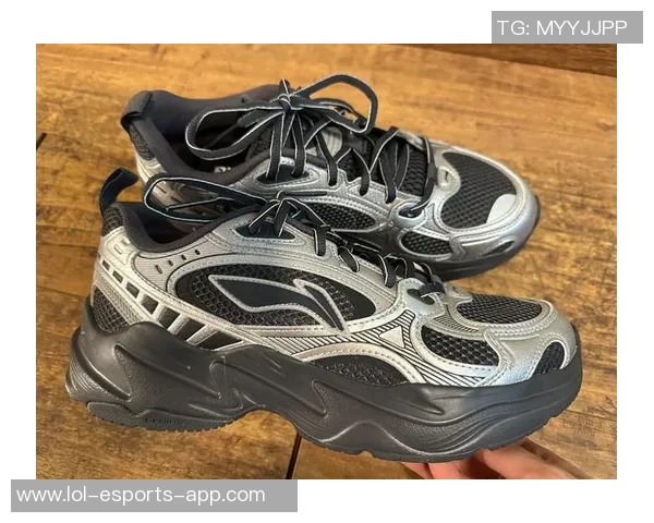 李宁携手足球巨星打造专属鞋款引领运动时尚新潮流 李宁携手足球巨星打造专属鞋款引领运动时尚新潮流